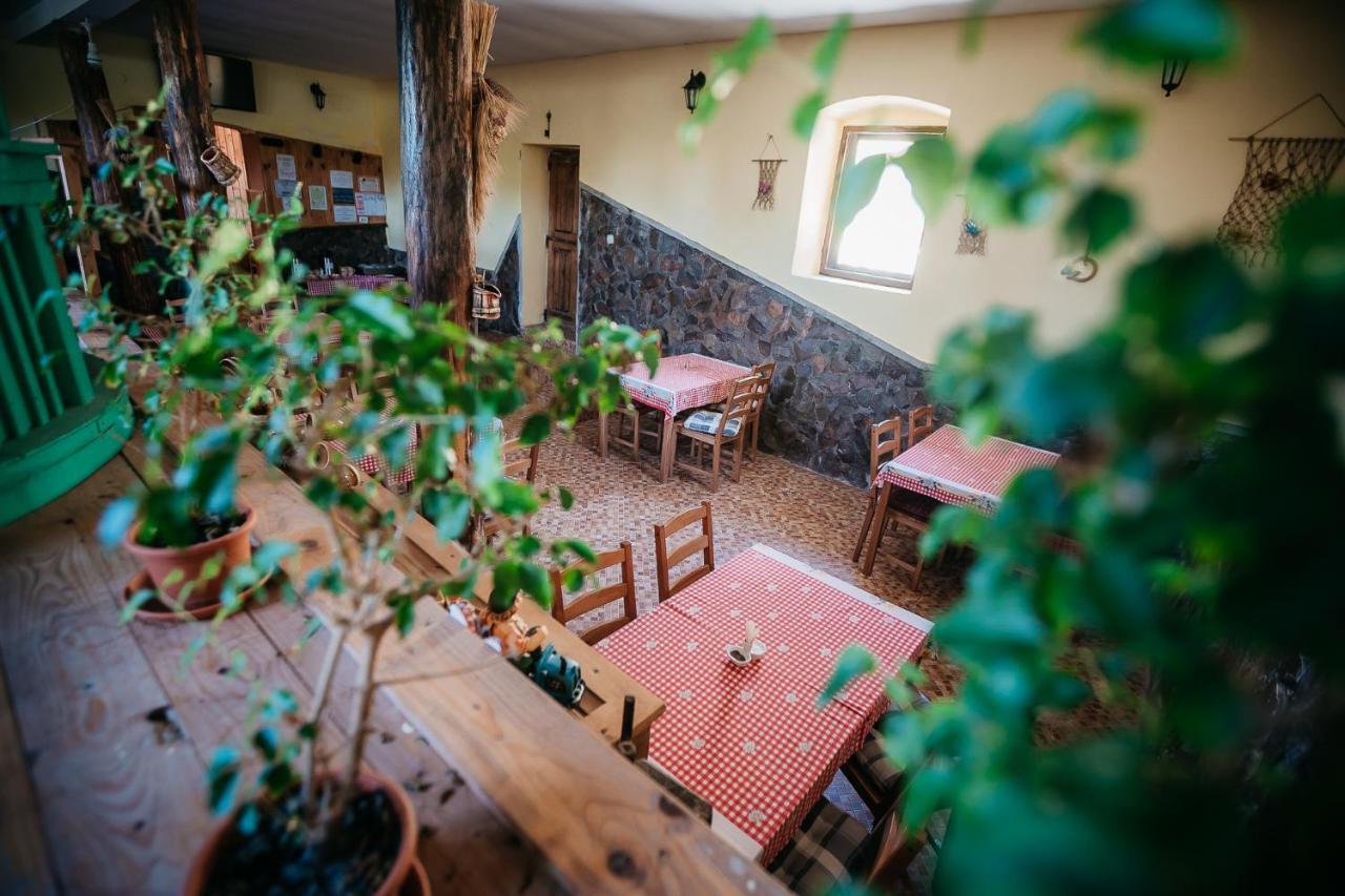 Moara De Piatra Hotell Carta  Exteriör bild