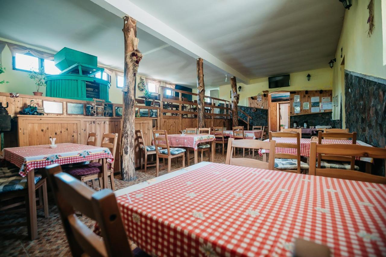 Moara De Piatra Hotell Carta  Exteriör bild